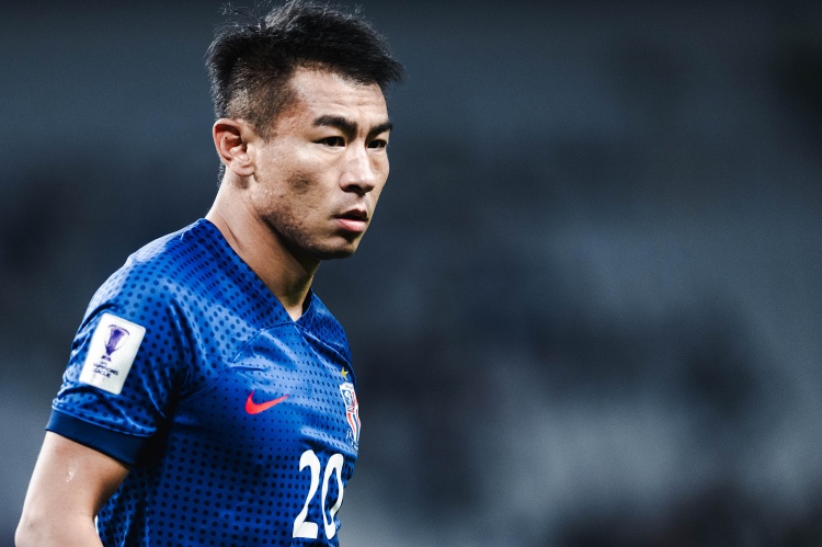 两场, 球队在阵容