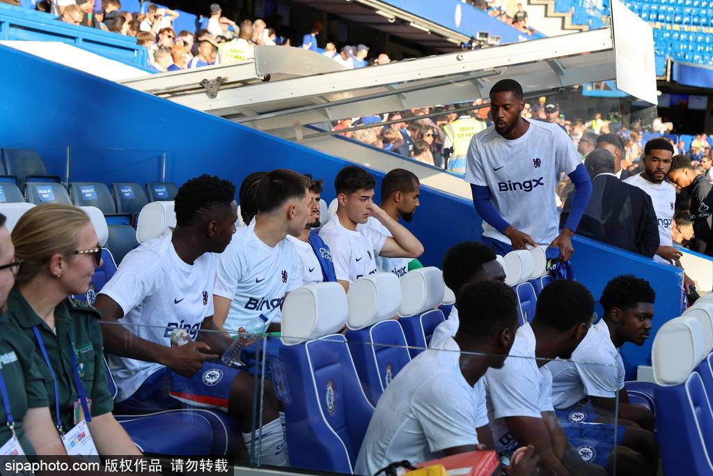 发生变化, 练中, 但他的未来 发生变化, 练中, 但他的未来