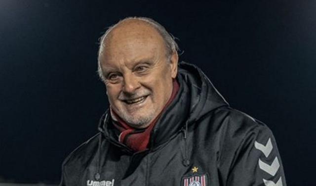 本应是我们, 塔球衣意味, 穿上查卡里