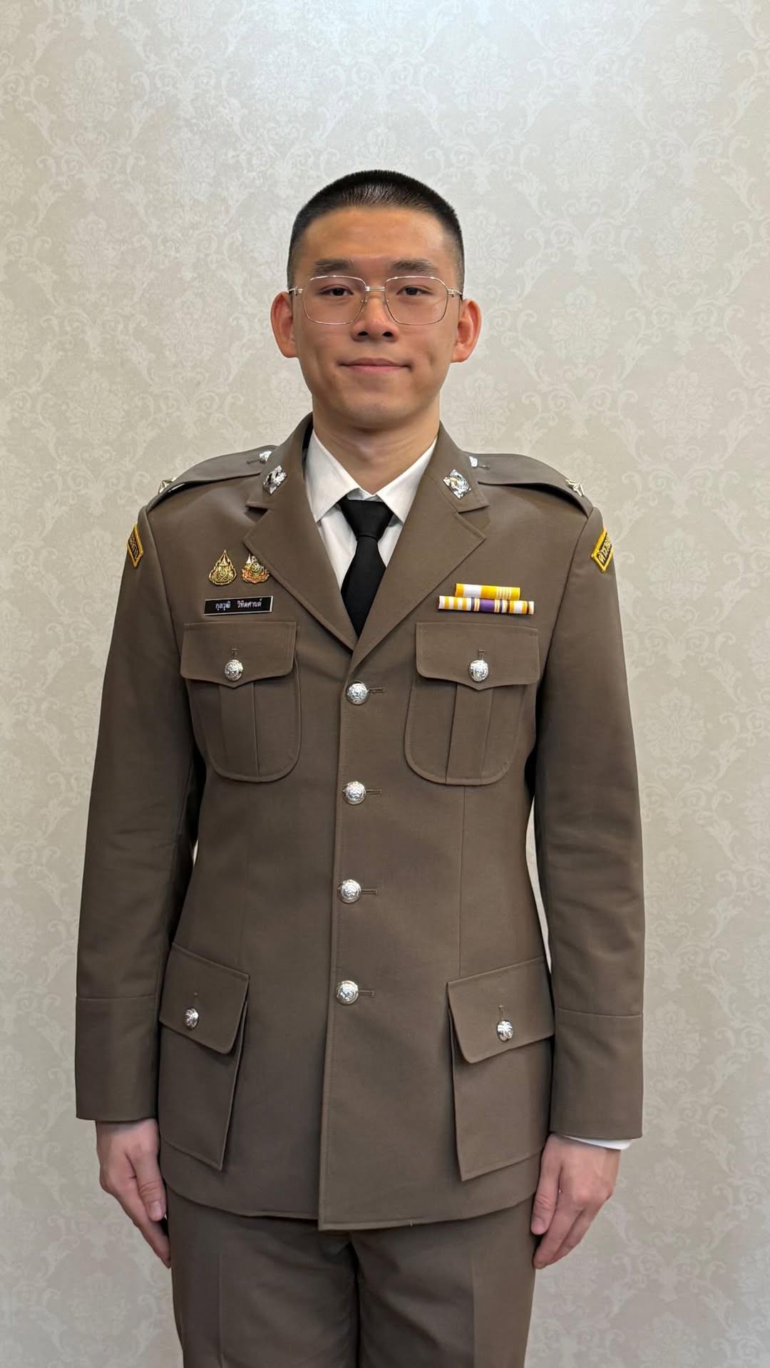 的氛围中, 献精神 的氛围中, 献精神