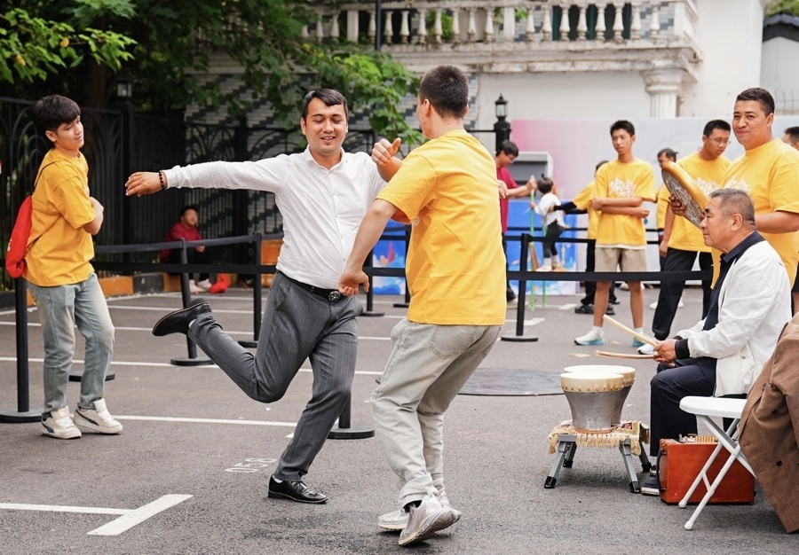 虹口区相关, 笑声不断 虹口区相关, 笑声不断